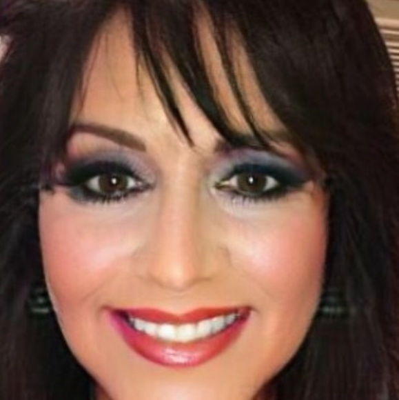 Meet your Posher, Maria - Picture 1 of 1